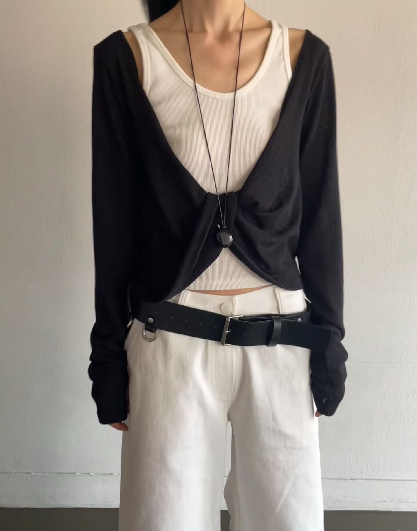 【獨特層次美】 扭結疊搭上衣 | Low Twist Buttery Top