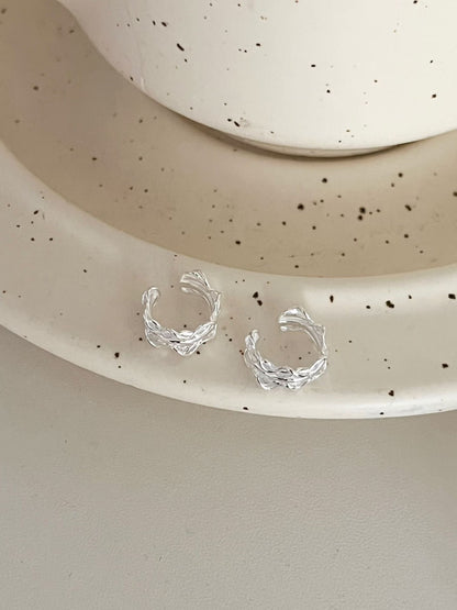 Twisted Silver Ear Cuff | 扭紋線條耳扣￼