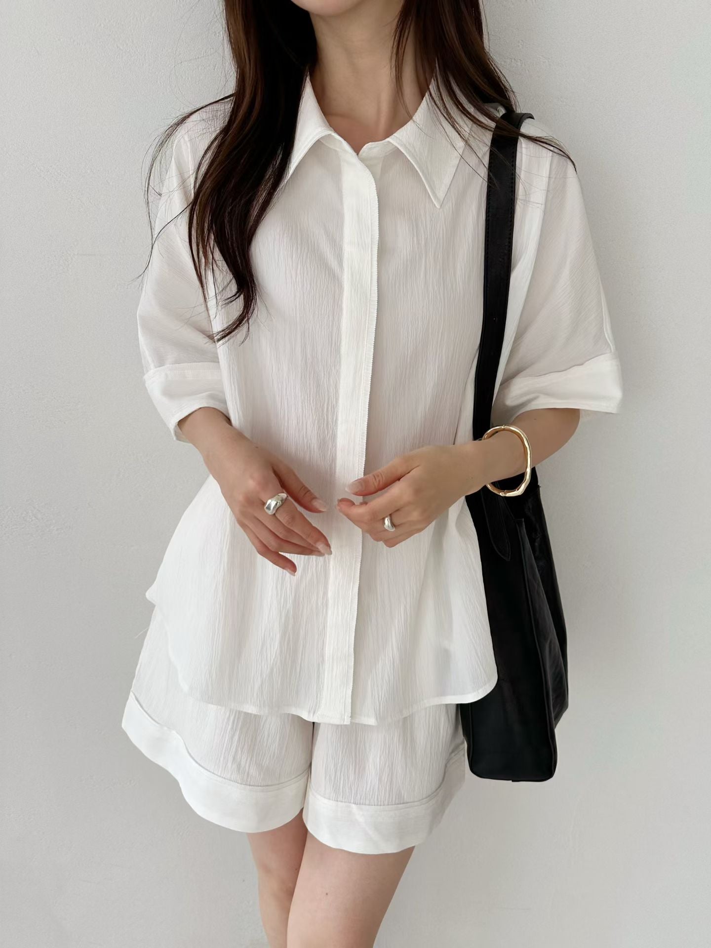Micro-Textured Minimal Shirt | 質感豎紋極簡襯衫