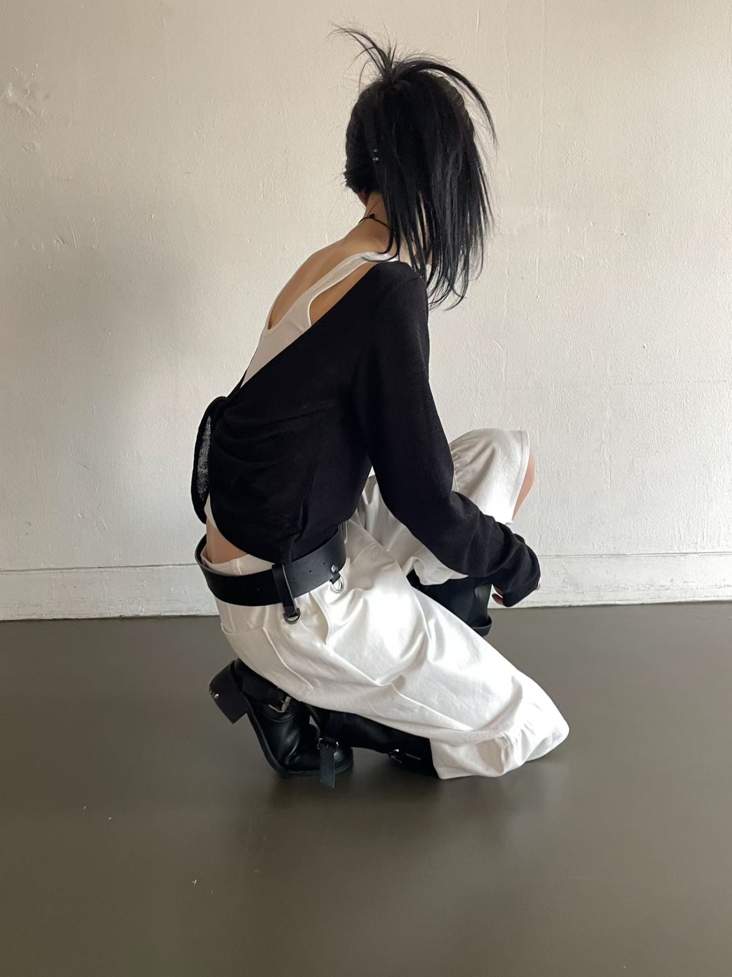 【獨特層次美】 扭結疊搭上衣 | Low Twist Buttery Top