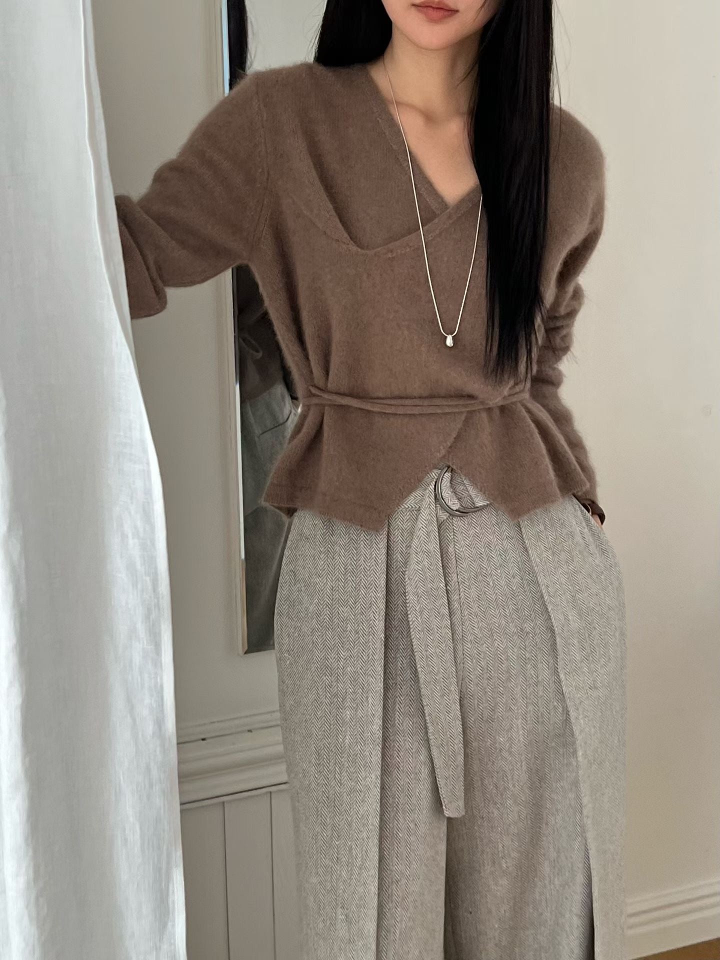 <<簡約層次>> Raccoon Wrap Top | 浣熊毛交疊上衣