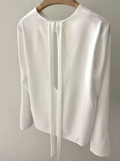 暗珠光背面小心機襯衫 | Pearly Low Back Ribbon Blouse