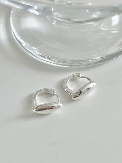 Dainty Teardrop Earrings | 米粒水滴型耳環￼