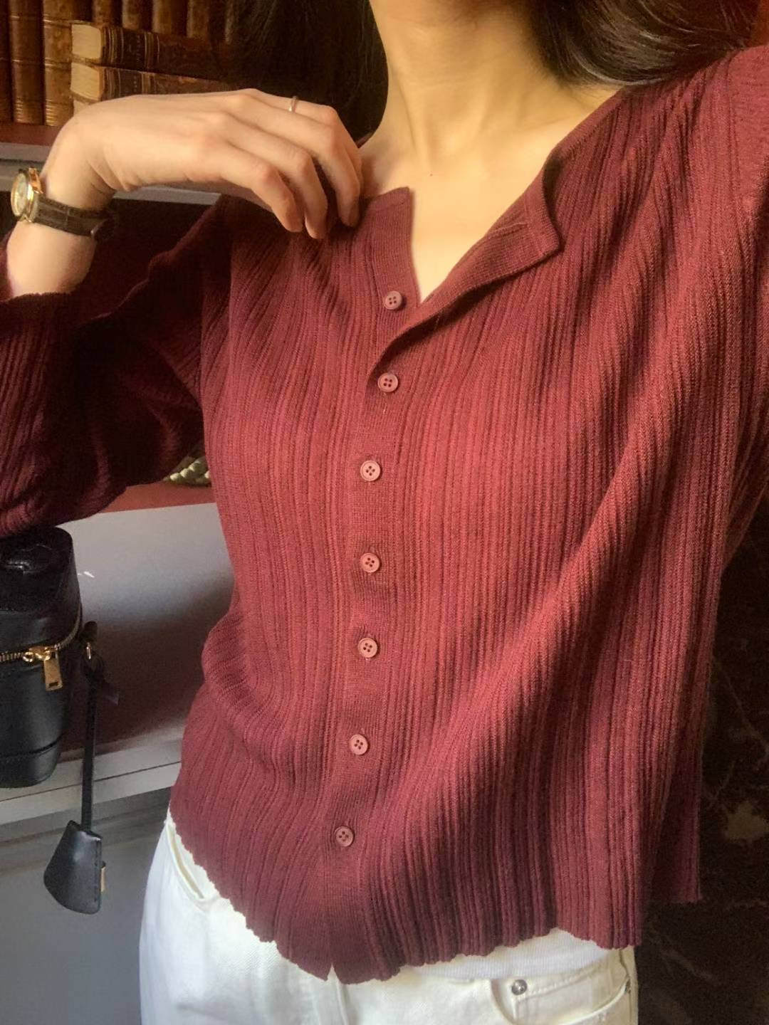 Paris Elegance Textured Cardigan | 柔軟暗直紋外套