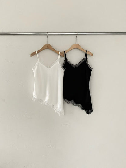 Slanted Lace Cami | 斜邊蕾絲細節背心