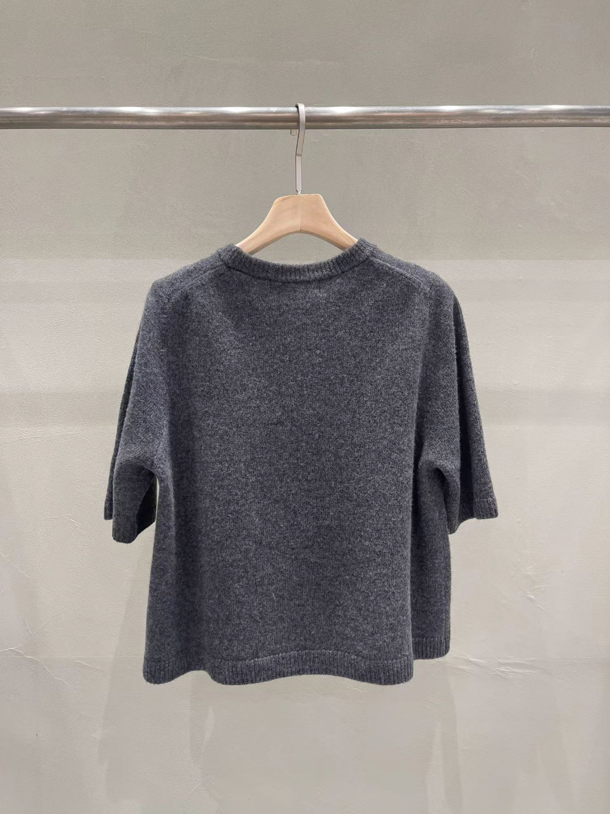 Premium Plush Ribbed Cashmere Crewneck | 軟糯羅紋圓領羊駝毛針織上衣