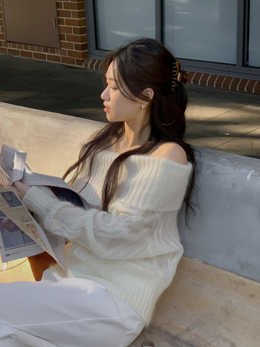 Romance Off-shoulder Knitted Top | 浪漫平肩針織上衣