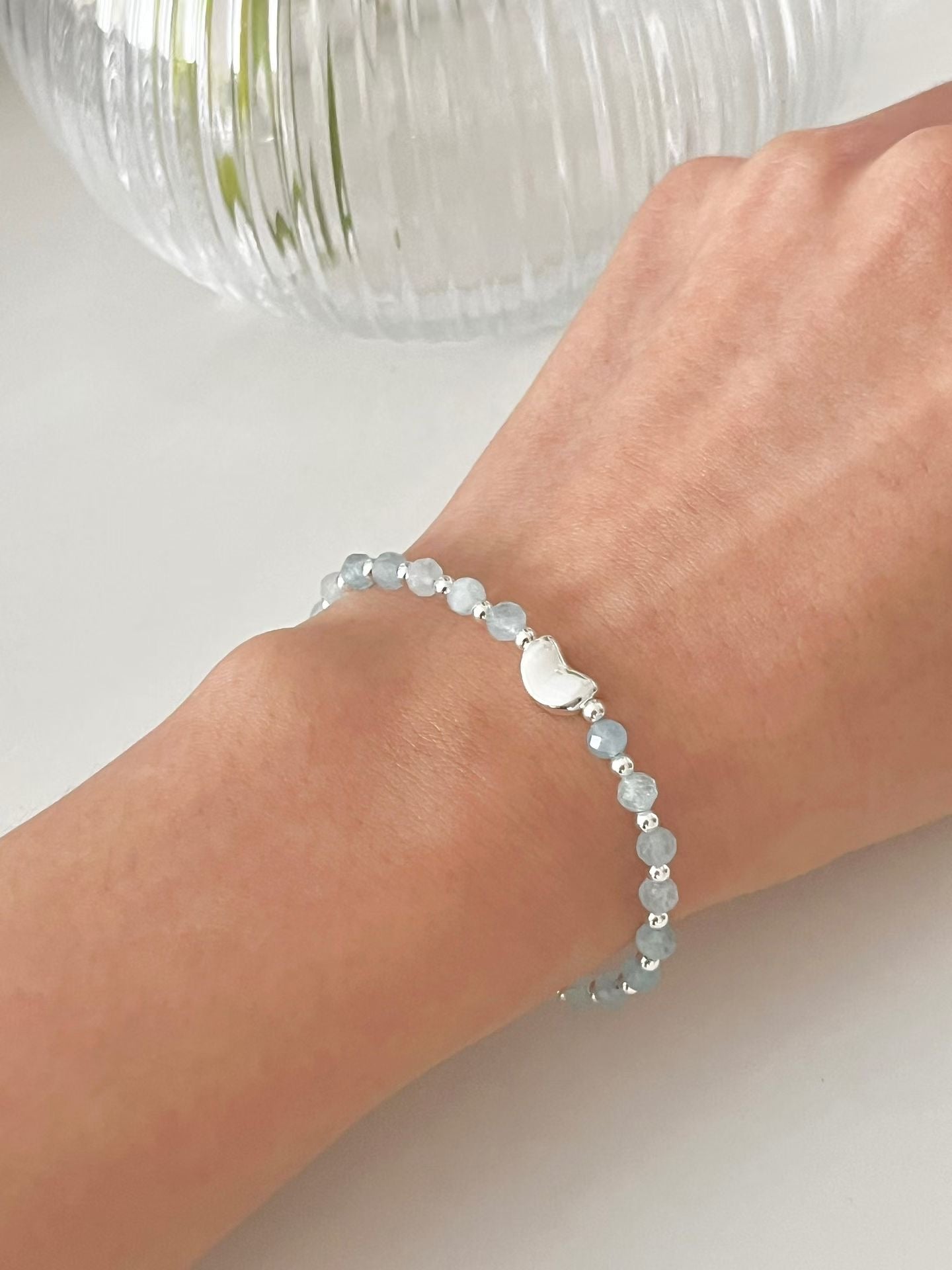 Misty Ice Blue Beaded Bracelet | 冰霧藍串珠手鏈