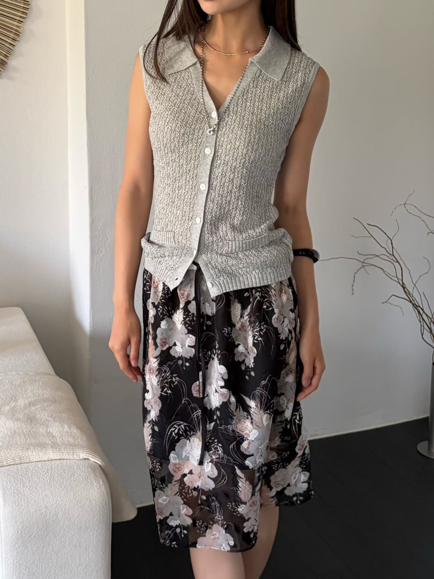 Collared Weaving Patterned Top | 翻領鈎針格紋背心上衣