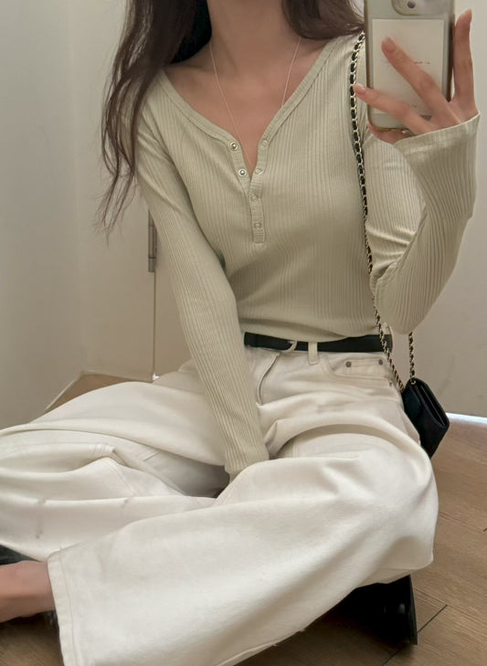 [連線壓軸加碼款] Teardrop Winter Basic Top | 水滴領口暗直紋上衣