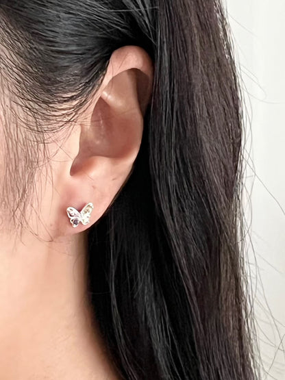 Dainty Butterfly Drop Earrings | 蝴蝶小點綴耳環￼