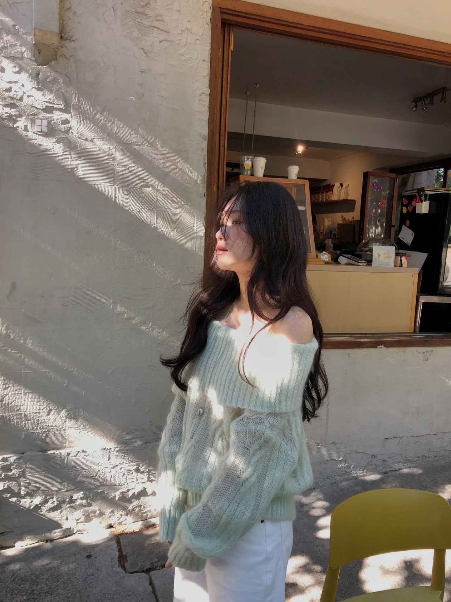 Romance Off-shoulder Knitted Top | 浪漫平肩針織上衣
