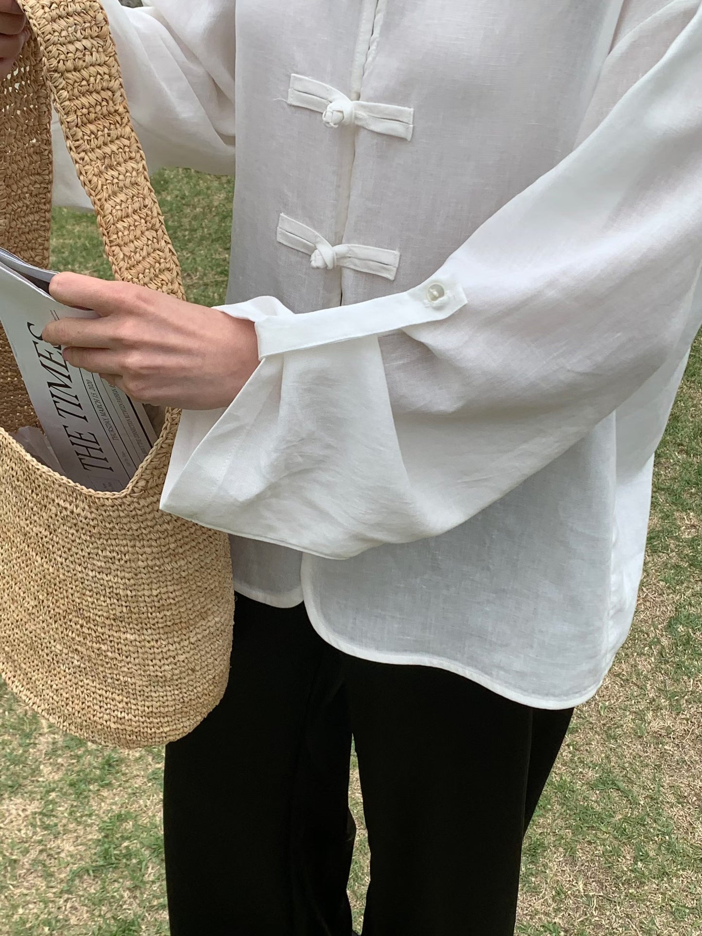 Tencel-Linen Retro Hook-Tie Jacket | 天絲亞麻鉤扣綁帶復古外套