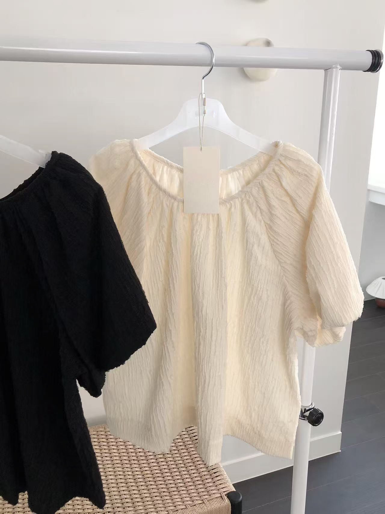 【極美版型】挺身泡泡袖襯衫| Textured Puffy Sleeves Blouse