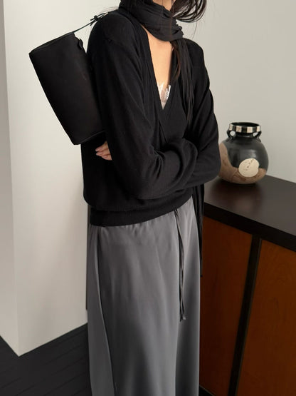 Lightweight Wool Wrap Knit | 溫柔羊毛V領交疊針織
