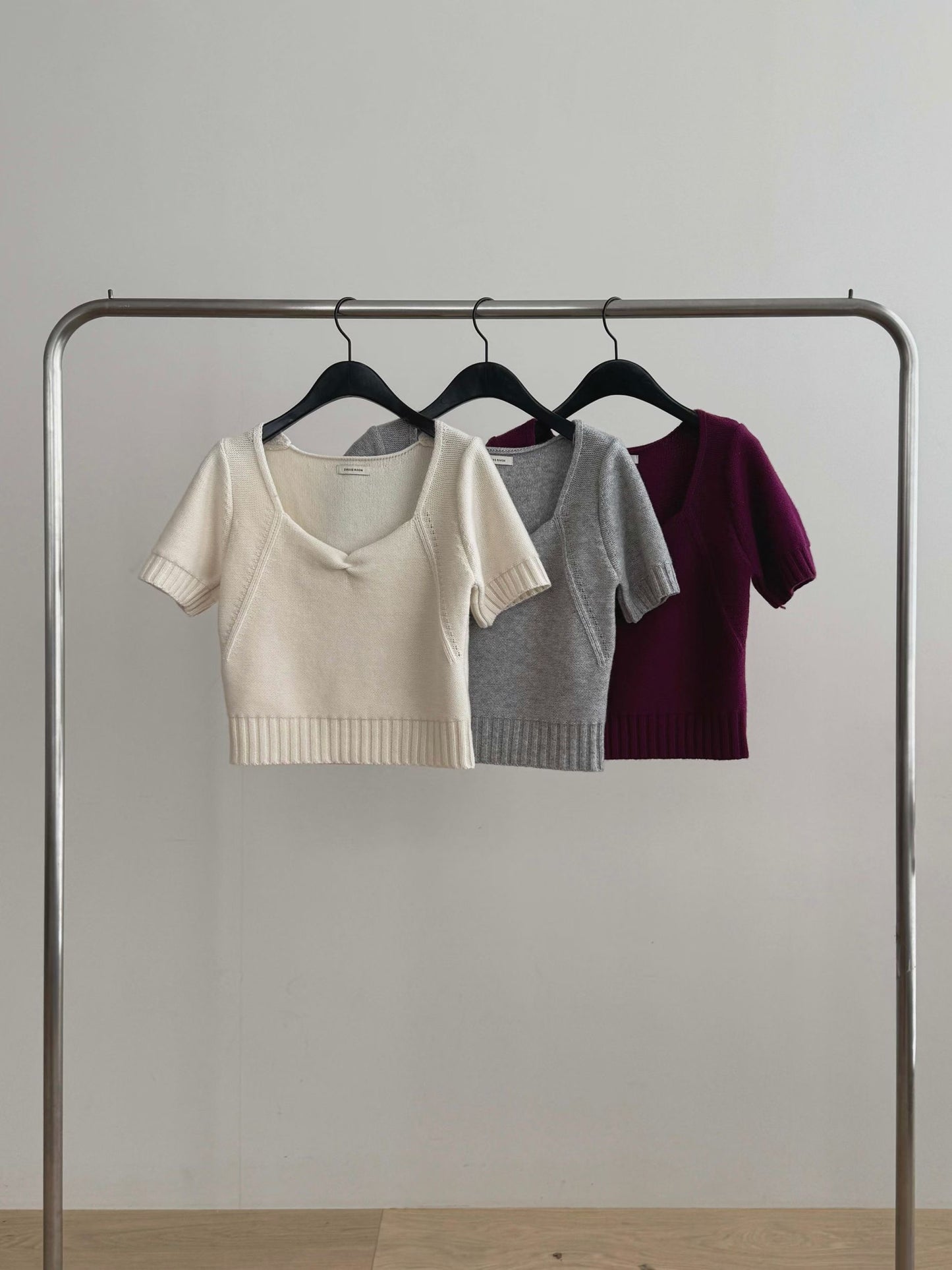 Scallop Neckline Ribbed Knitted Tee