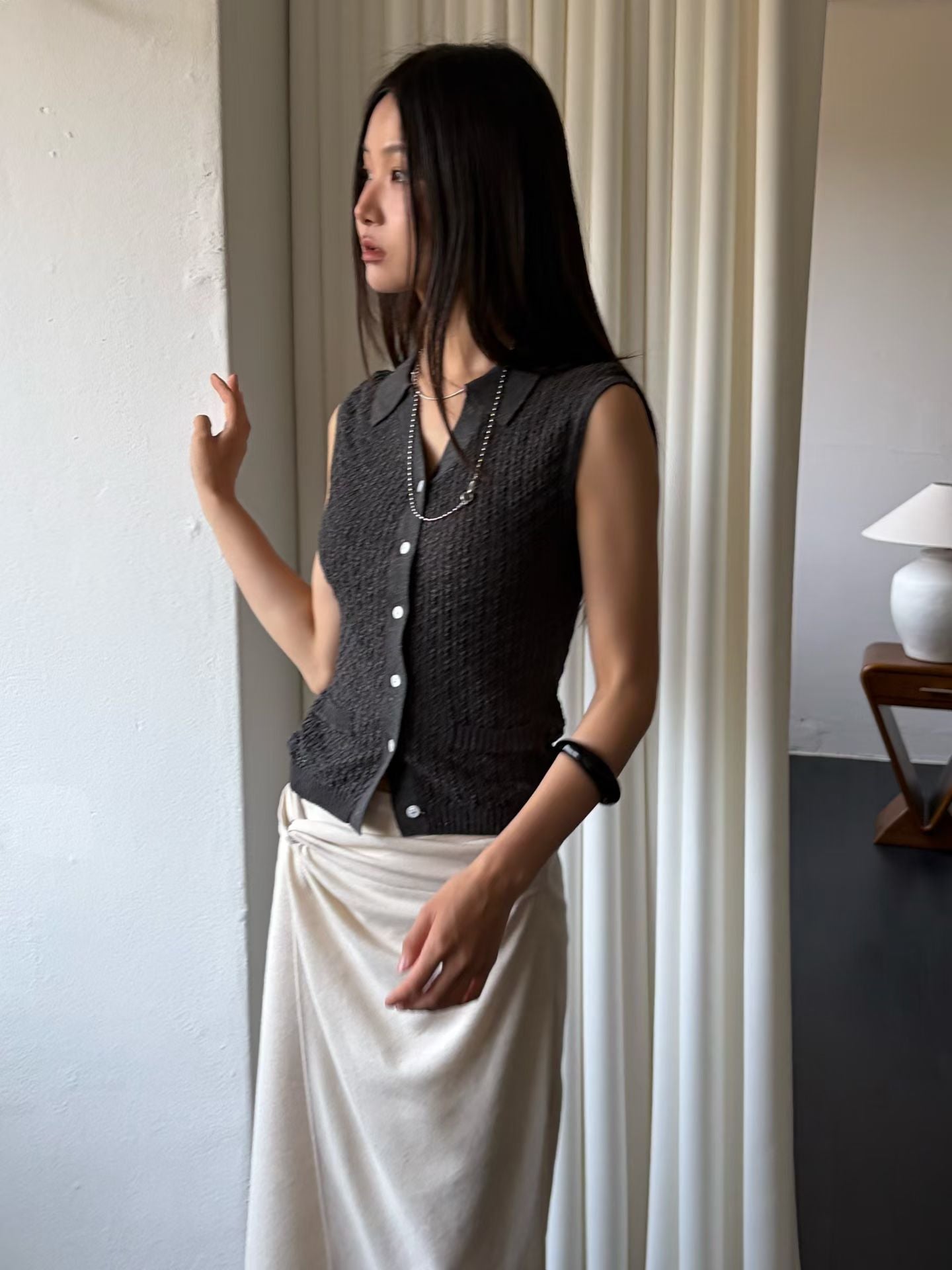 Collared Weaving Patterned Top | 翻領鈎針格紋背心上衣