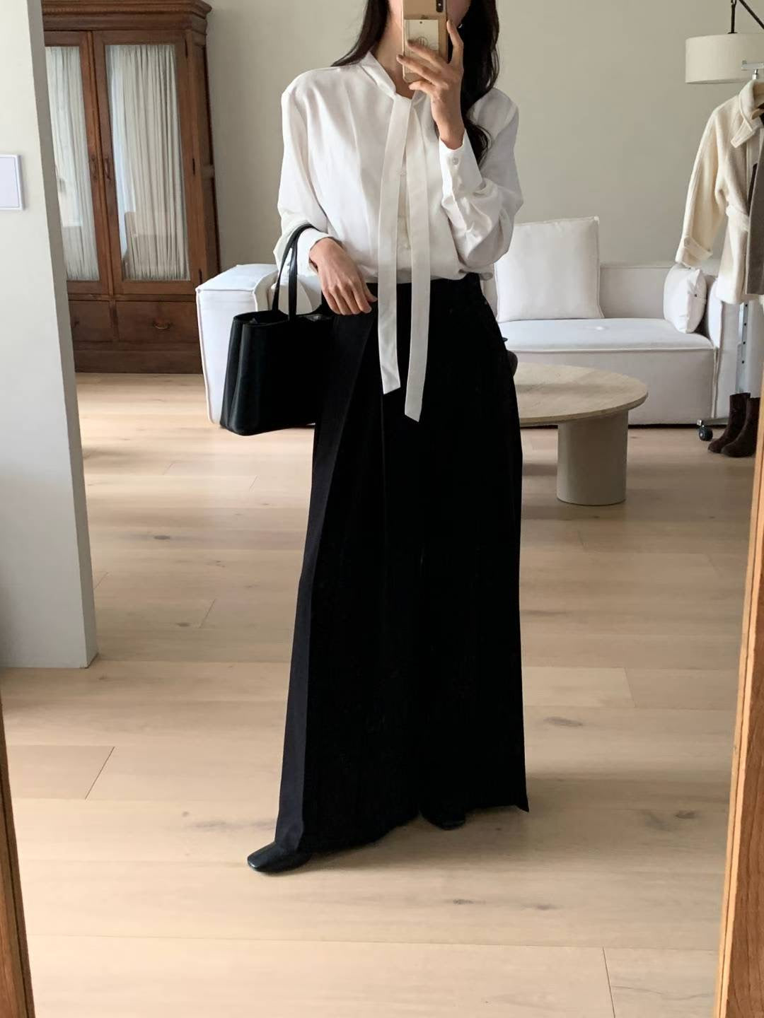 Elegant Pleats Pants | 輕柔內摺闊腳褲