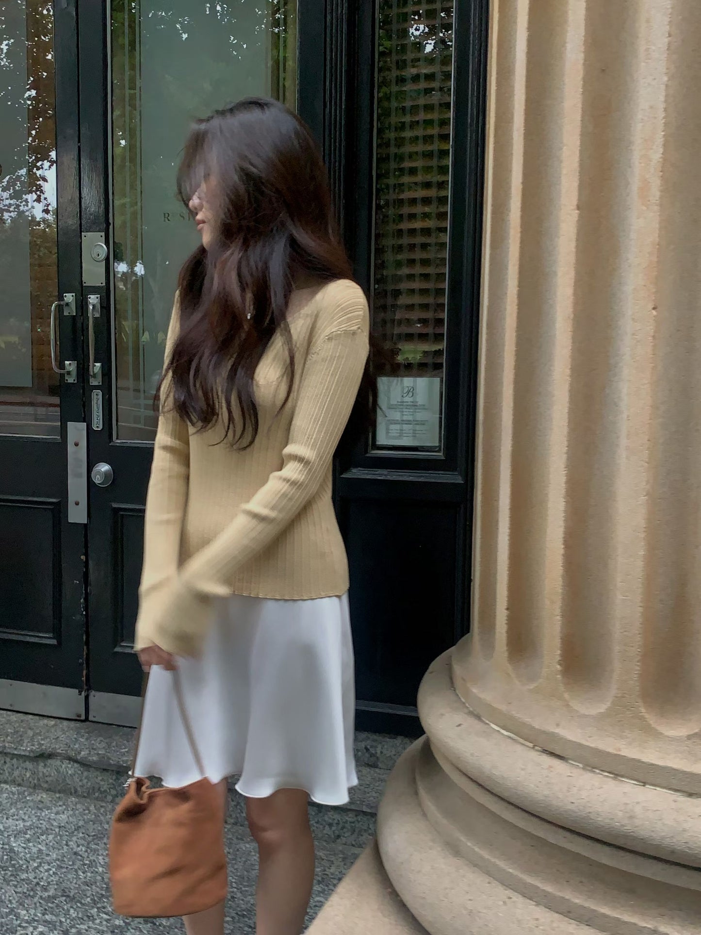 Seagull Collar Grooved Top |法式海鷗領暗條紋上衣