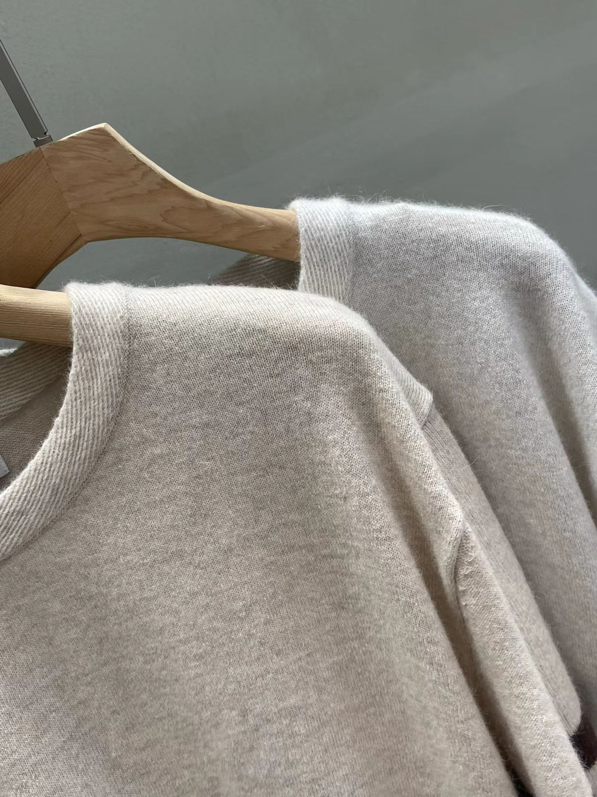 Heritage Camel Striped Sleeves Knit | 老錢風經典駝毛條紋手袖針織上衣