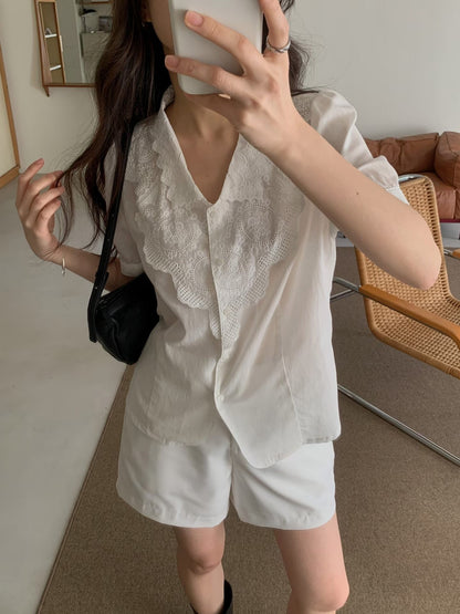 Floral Lace Short Sleeved Blouse | 繡花蕾絲短袖襯衫