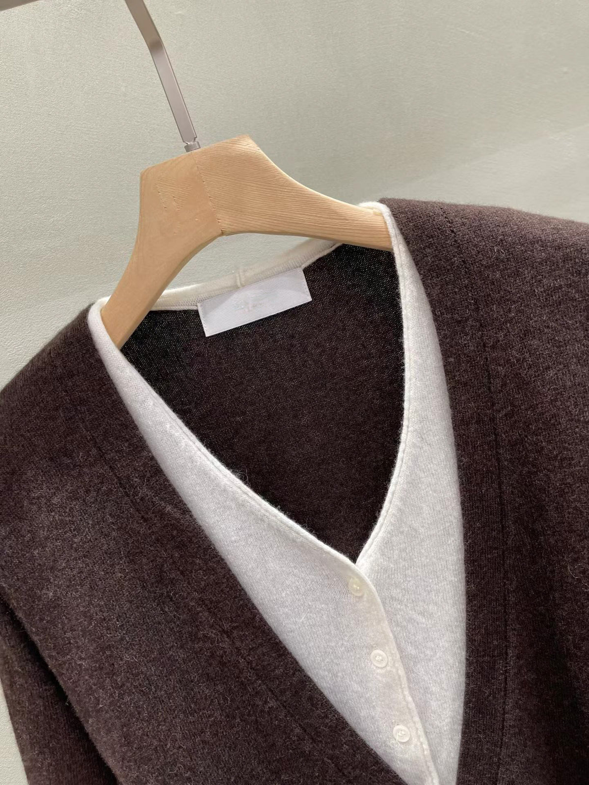 Faux 2-pcs Cashmere Layered Top | 羊駝毛拼色假2件V領 Top