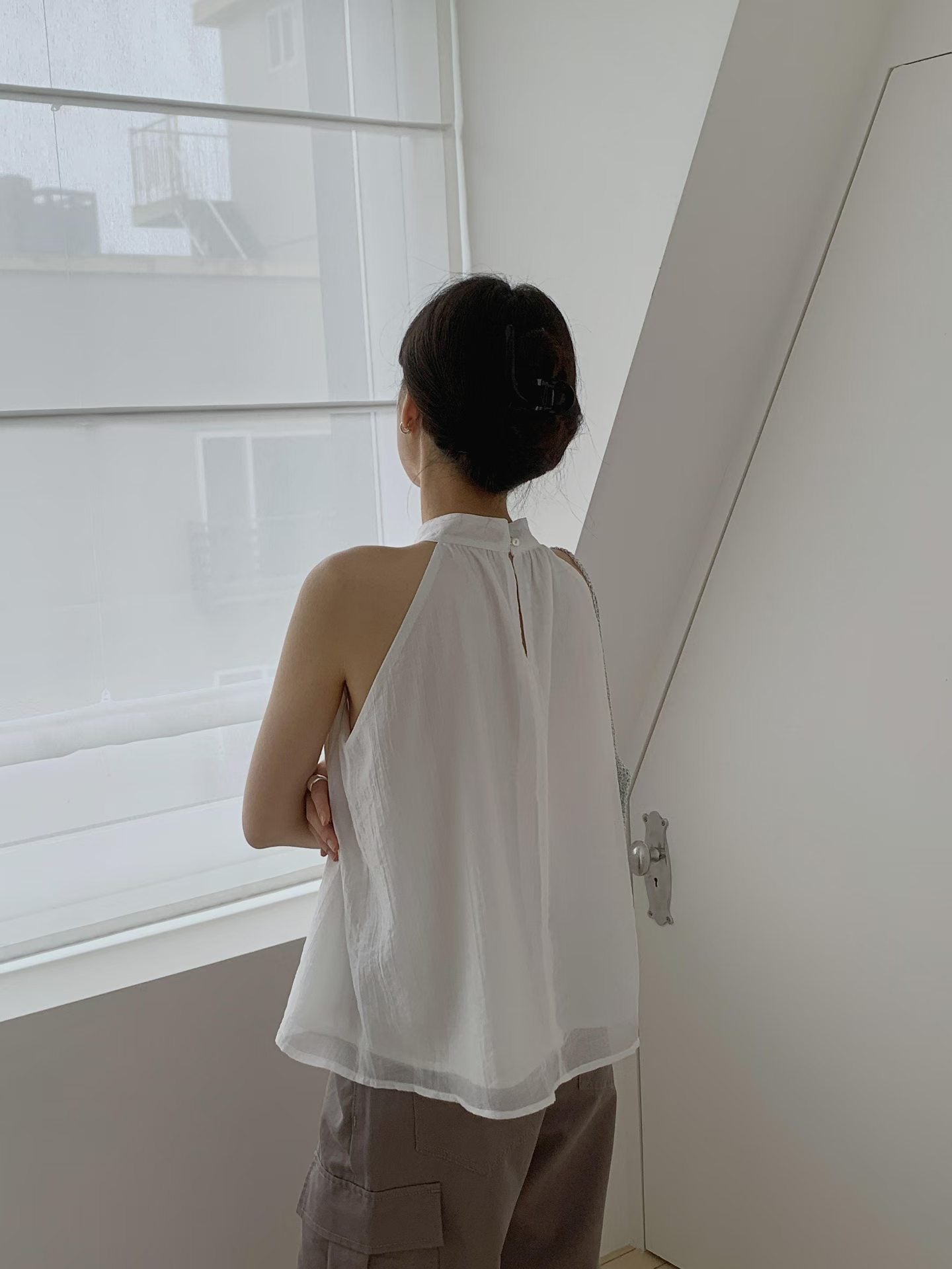 Textured Layer Halter Top | 暗紋理掛脖背心