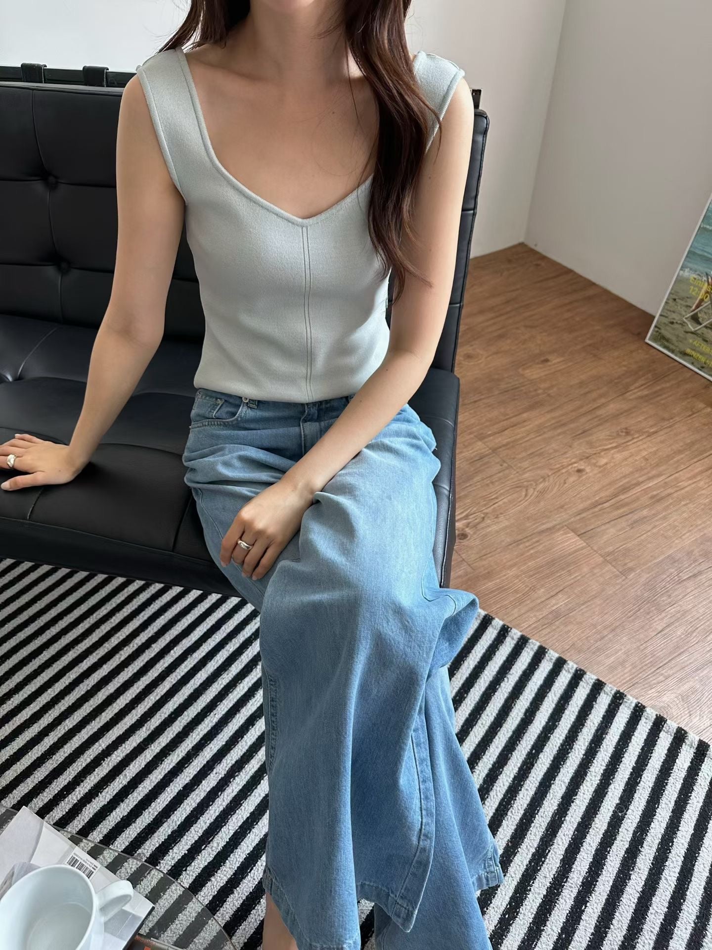 Wavy Scallop Neckline Comfy Tank | 波浪領口柔軟彈力人造絲背心