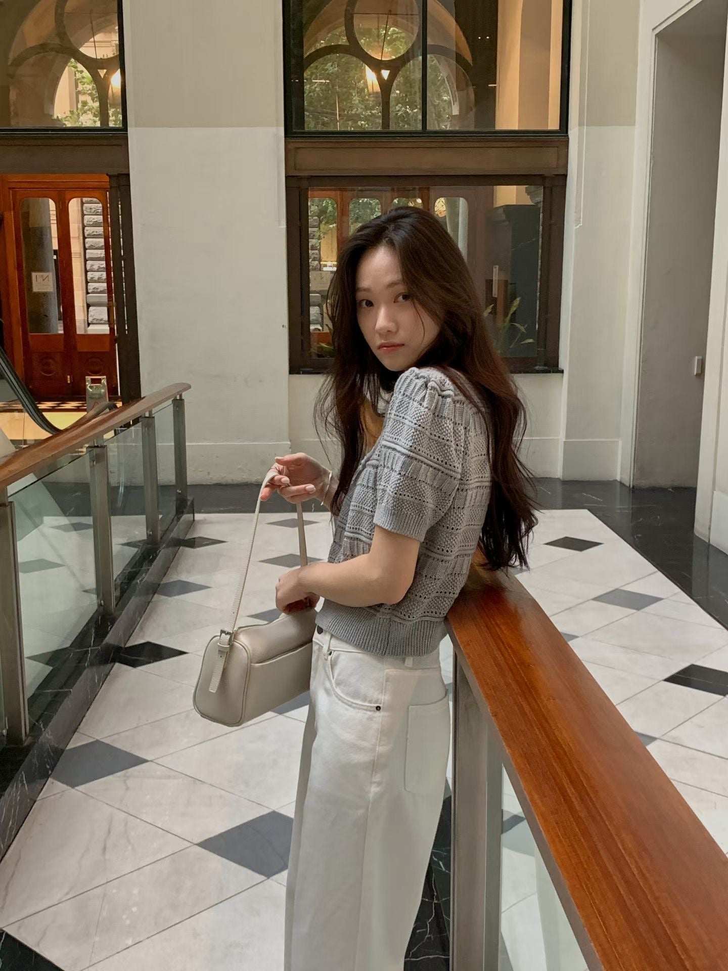 Delicate Embroidered Cropped Top | 精緻通花短版上衣