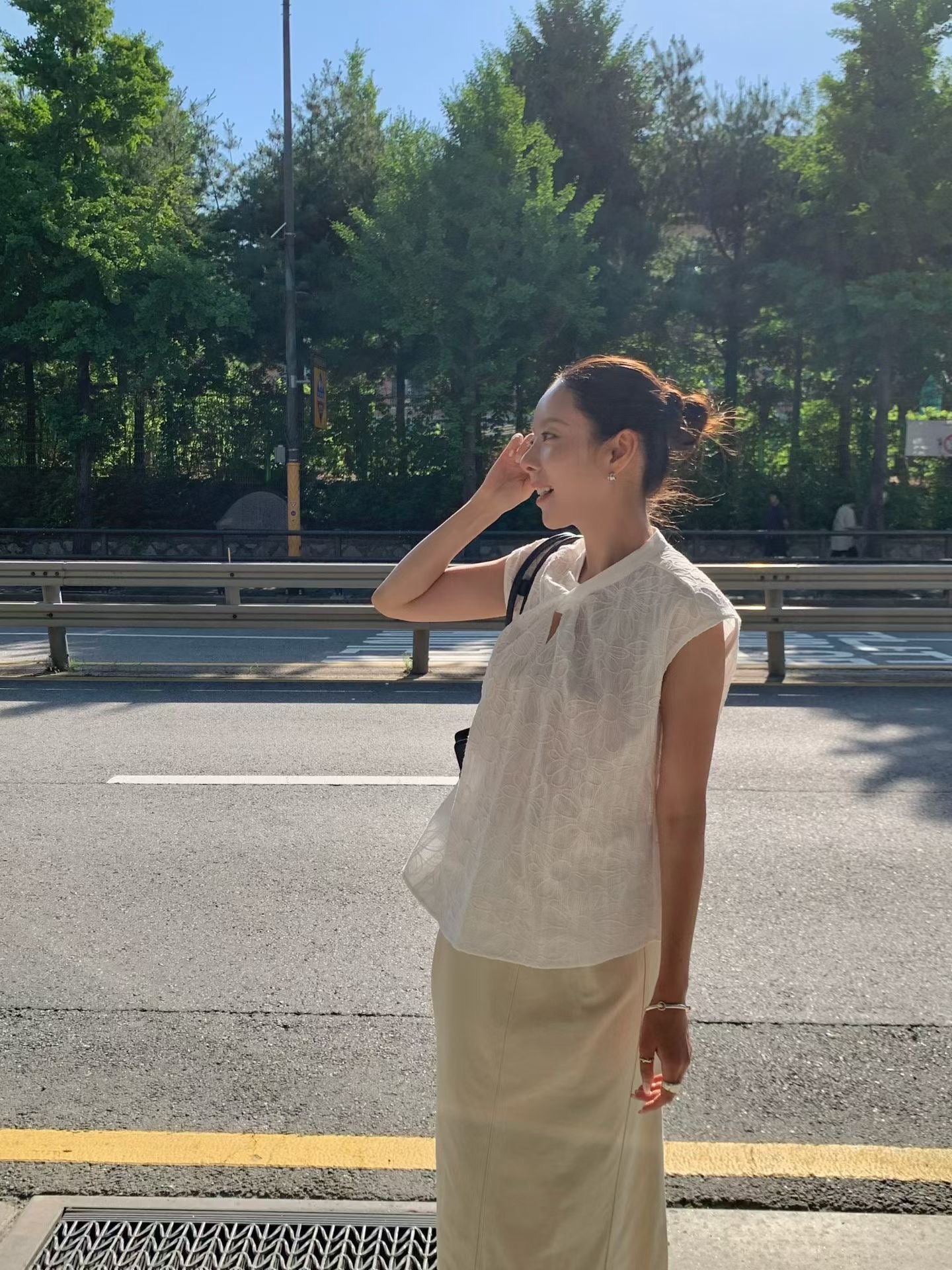 Elegant Floral Embroidery Top | 優雅花繡上衣