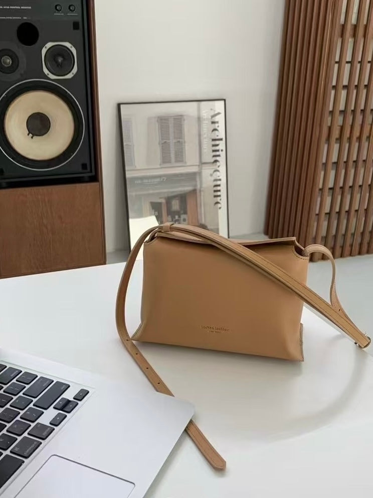 【Bucks & Leather】The Little Marshmallow Bag