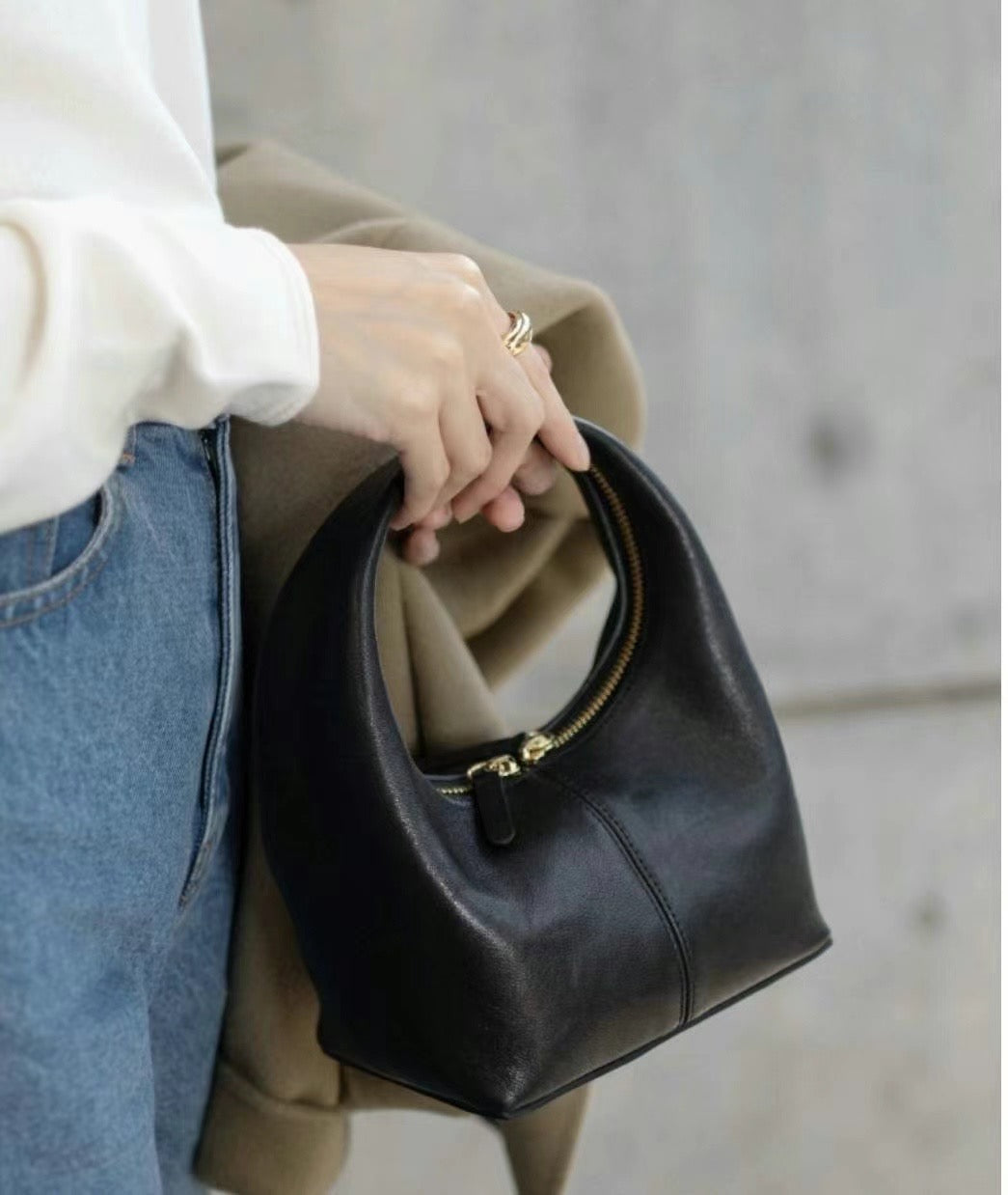 Bucks & Leather Mini Lambskin Dumpling Bag | 高端韓國設計師品牌羊皮手拎餃子包