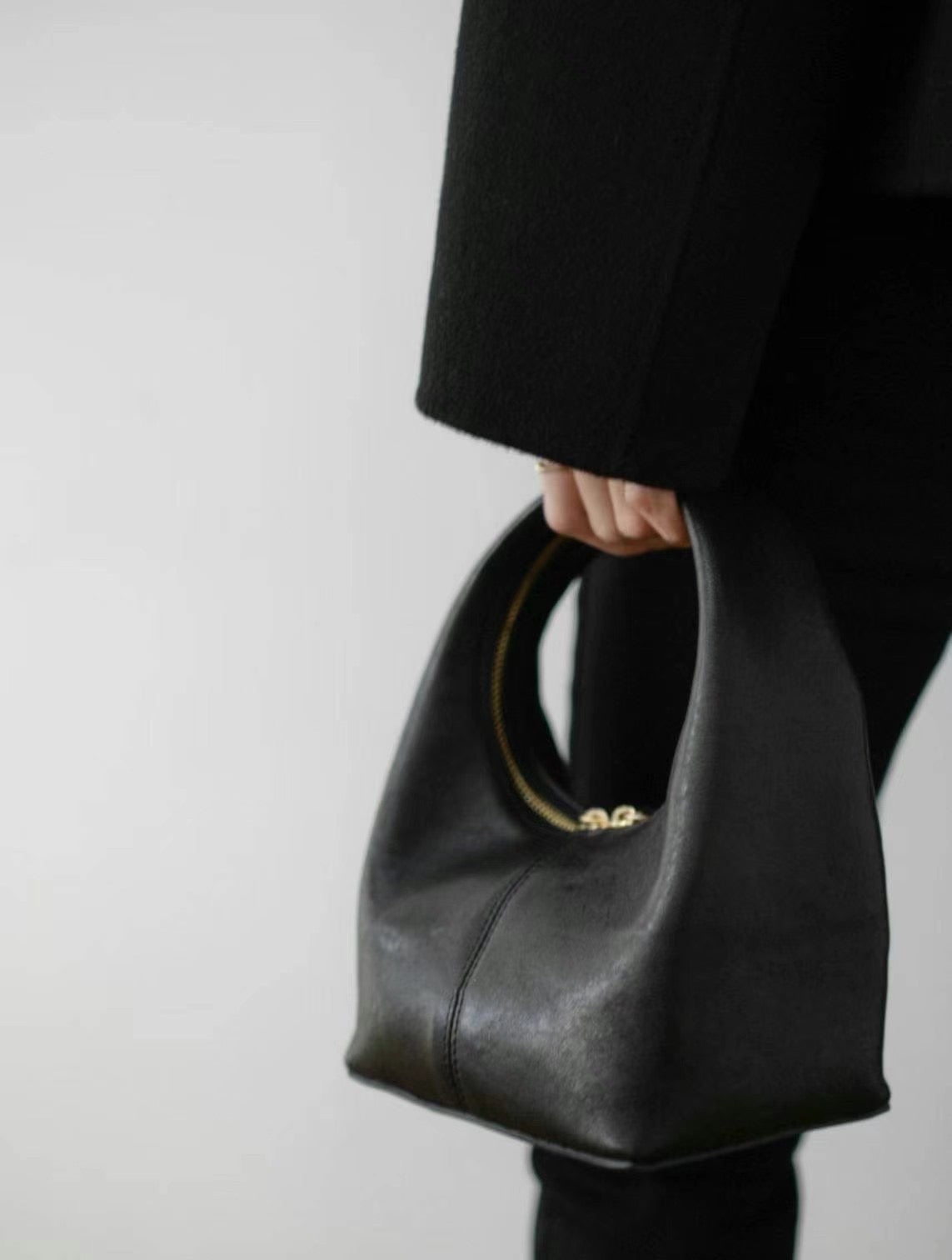 Bucks & Leather Mini Lambskin Dumpling Bag | 高端韓國設計師品牌羊皮手拎餃子包