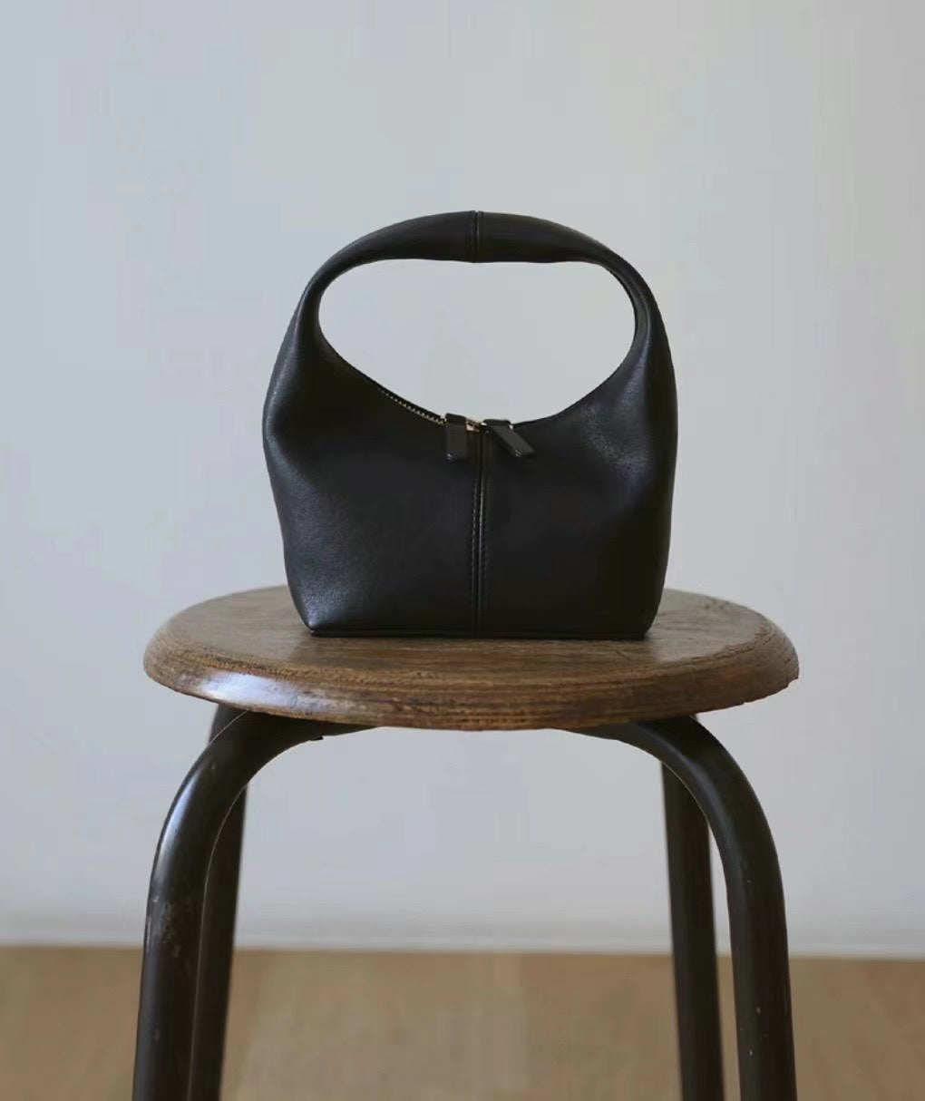 Bucks & Leather Mini Lambskin Dumpling Bag | 高端韓國設計師品牌羊皮手拎餃子包