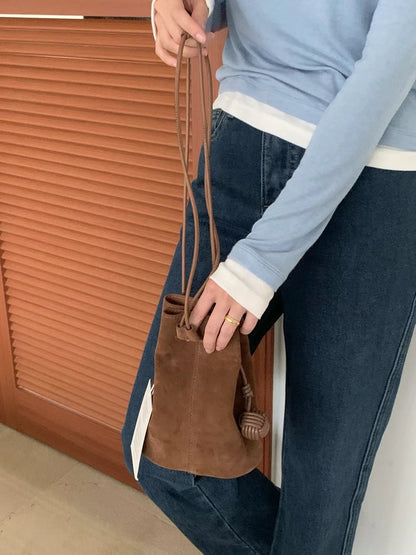 Suede Mini Bucket Bag with Pom Pom | 可愛麂皮小水桶包