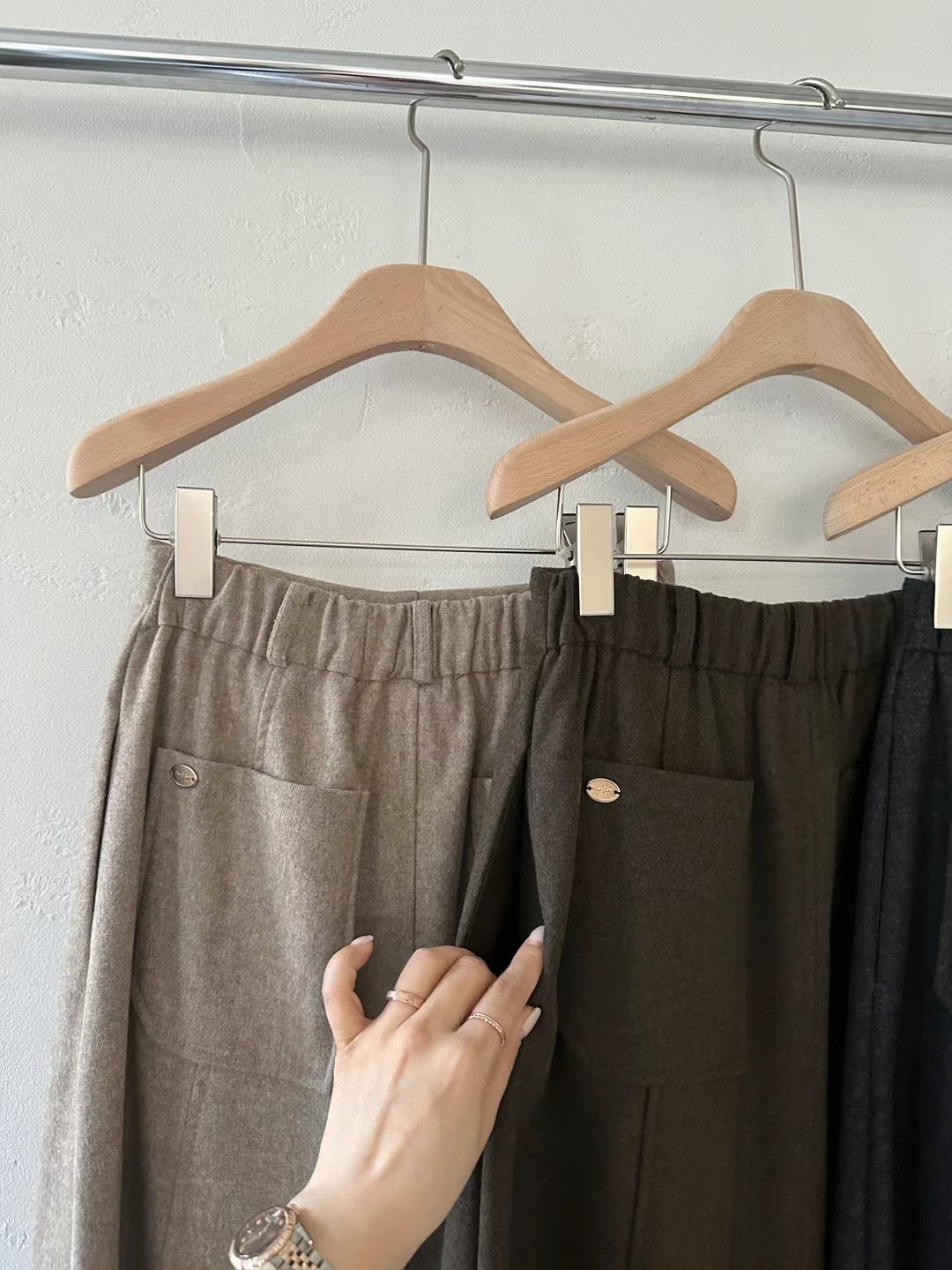 Smooth Tweed Midi Skirt | 溫柔直身中長裙