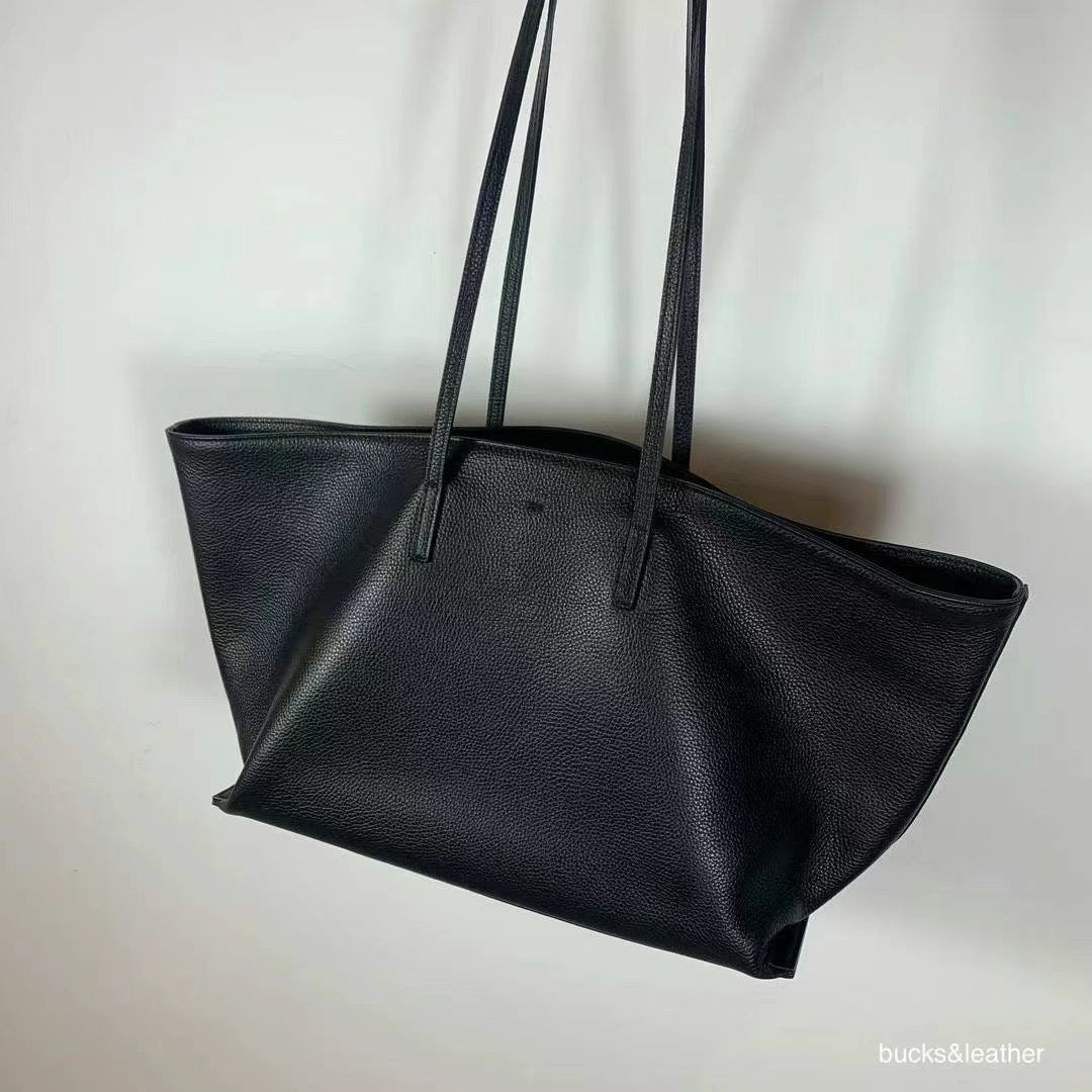 【Bucks & Leather】 Calf Leather Tote Bag | 牛皮黑洞大容量Tote Bag