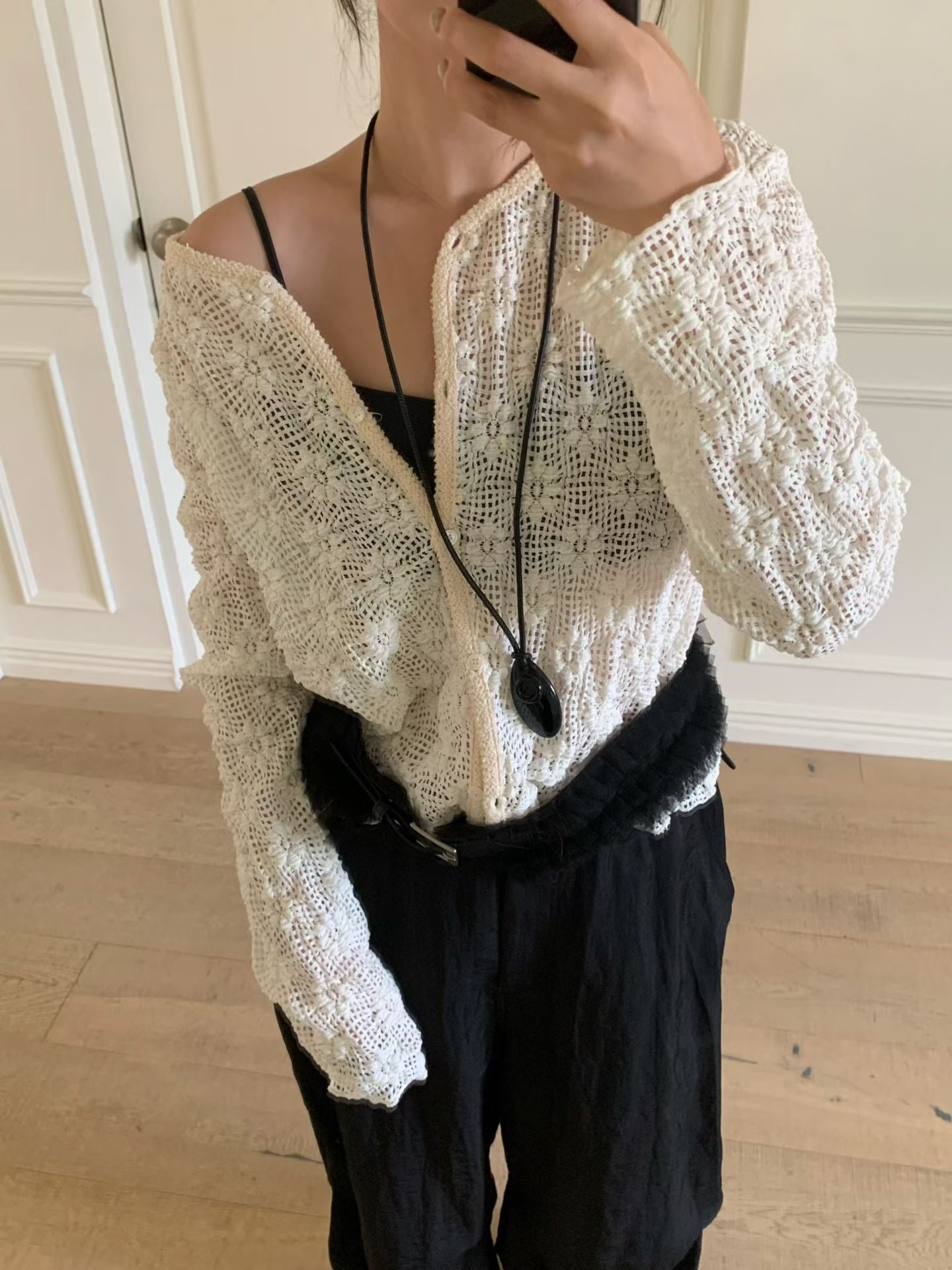 Delicate Crochet Cardigan 鈎織通花小外套