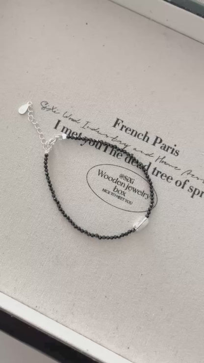 Petite Ink Black Bracelet | 迷你墨黑串珠手鏈￼